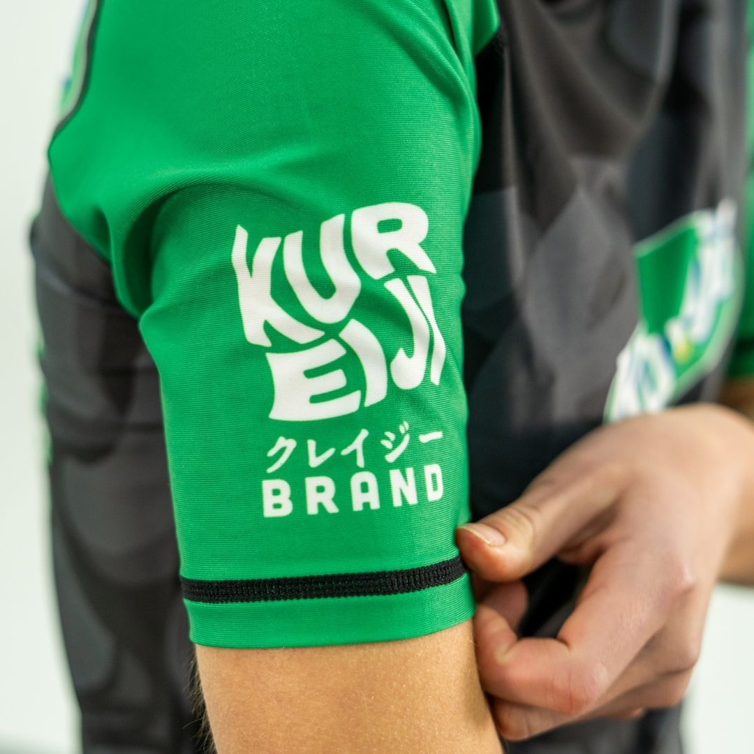 Kureiji Short Sleeve BJJ Rashguard -Twisted Fingers - Chicken